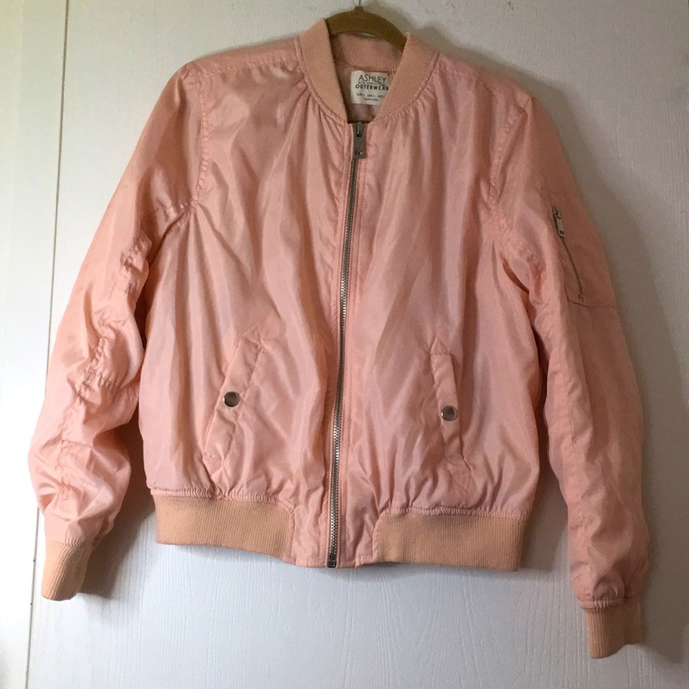 Blush bomber jacket! Perfectly pink nylon and lined cute and comfortable size L